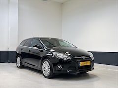 Ford Focus Wagon - 1.6 TI-VCT Titanium | Navigatie| Lm velgen | Trekhaak | PDC |