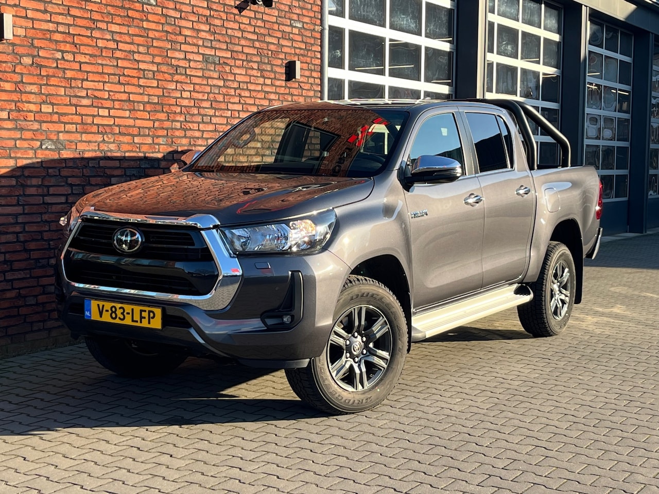 Toyota HiLux - 2.4 D-4D Double Cab Challenger BTW Automaat/AchteruitrijCamera/Adapt.Cruise/PDC/DAB/Clima/ - AutoWereld.nl