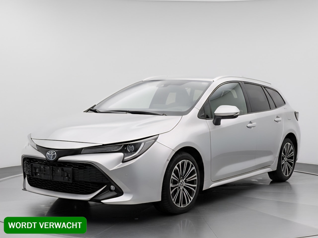 Toyota Corolla Touring Sports - 1.8 Hybrid TeamD / Dealer Onderhouden / Stuurverwarming / Apple Carplay - AutoWereld.nl