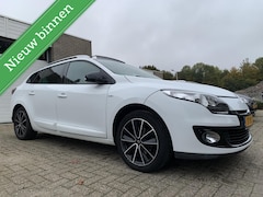 Renault Mégane Estate - 1.5 dCi Bose Panodak Trekhaak Airco Elektrisch pakket
