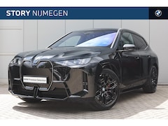 BMW iX - xDrive45 M Sport / Panoramadak / Trekhaak / Stoelventilatie / Bowers & Wilkins / Parking A