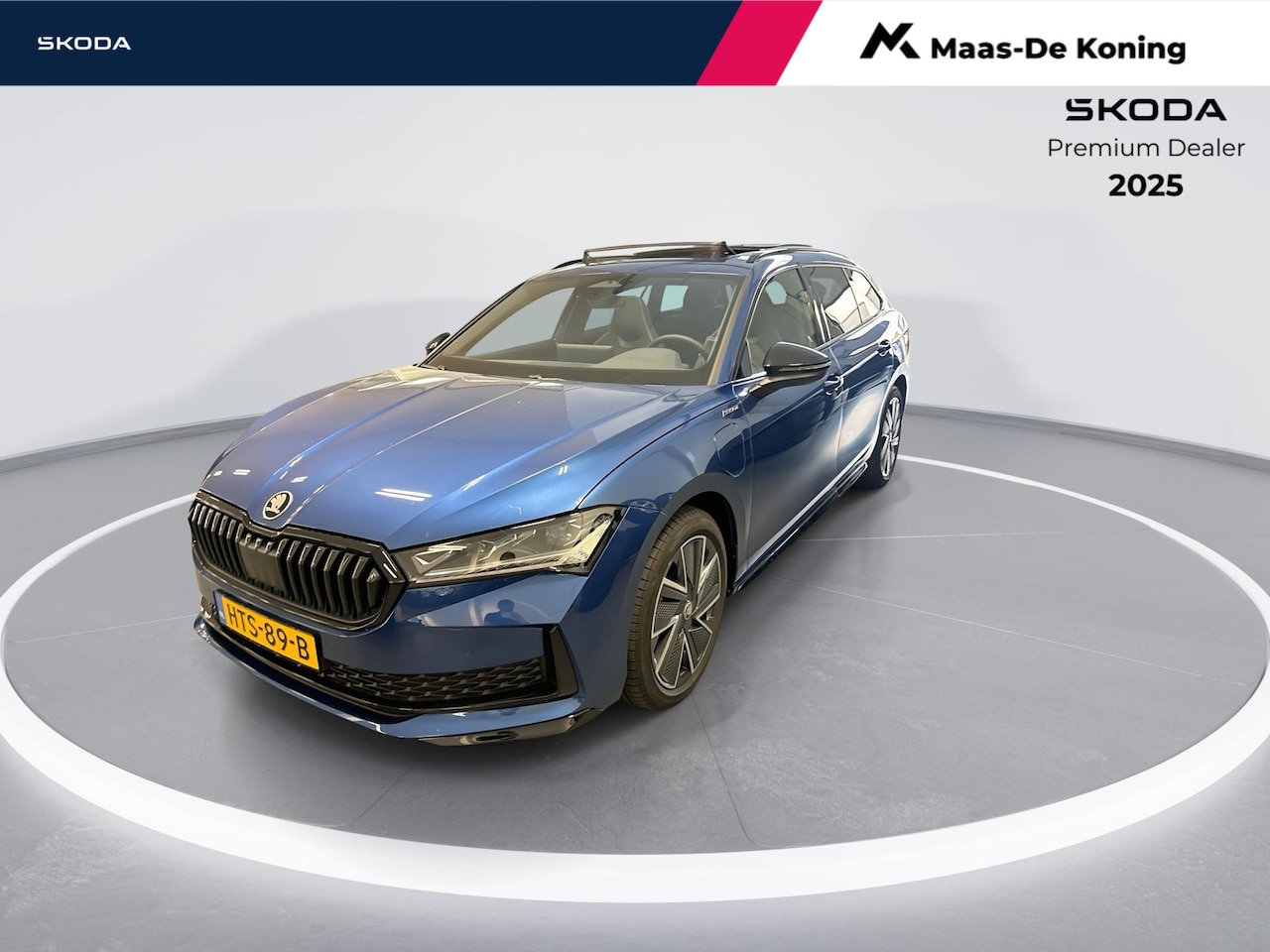 Skoda Superb Combi - 1.5 TSI 204pk DSG PHEV Sportline Business · Panoramadak · Camera · Elek. Trekhaak · Massag - AutoWereld.nl