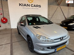 Peugeot 206 - 1.4 XS Premium / 1JAAR APK / MOTOR 100% / DAK / INRUILAUTO / MEENEEM PRIJS