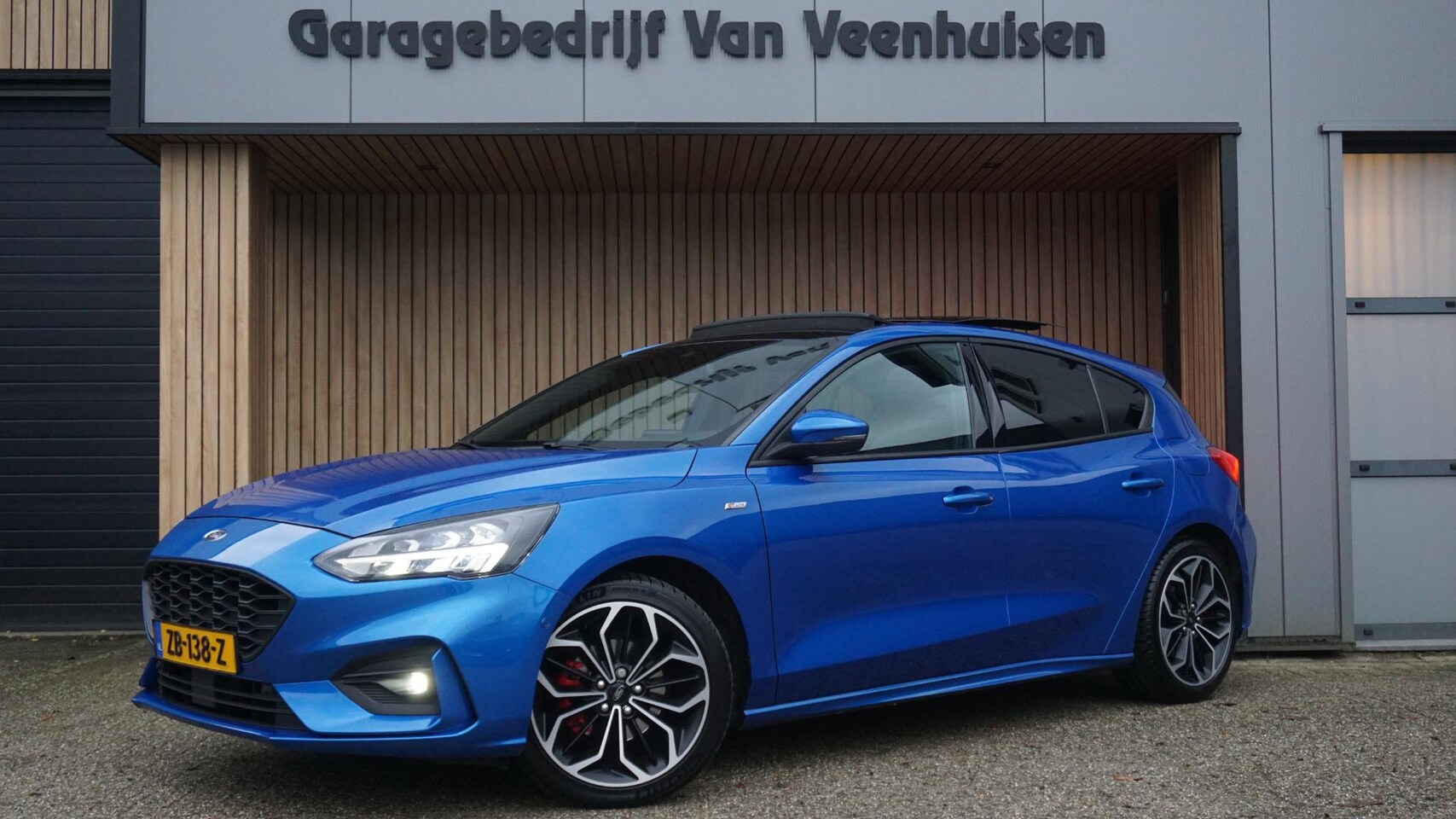 Ford Focus - 1.5 EcoBoost 182PK ST Line Business Pano.Dak 18inch LM Trekhaak Stoel/Stuurverwarming B&O - AutoWereld.nl