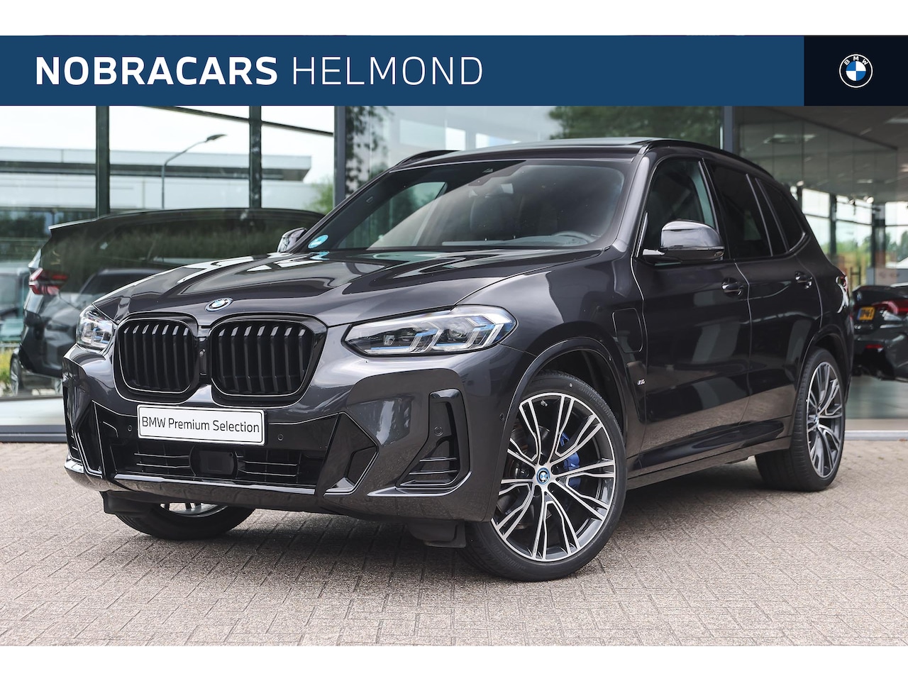 BMW X3 - 30e xDrive M Sport Automaat / Panoramadak / Trekhaak / Sportstoelen / Laserlight / Comfort - AutoWereld.nl