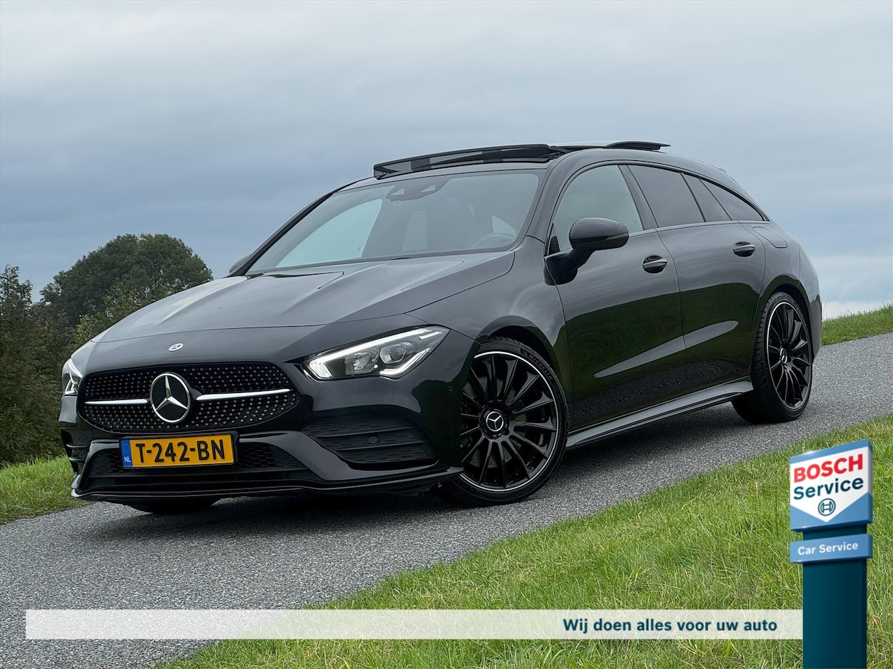 Mercedes-Benz CLA-klasse Shooting Brake - 250 4MATIC 225PK AMG / Pano / Sfeer / Virtual Cockpit / Burmester / Kleppen uitlaat / 360* - AutoWereld.nl