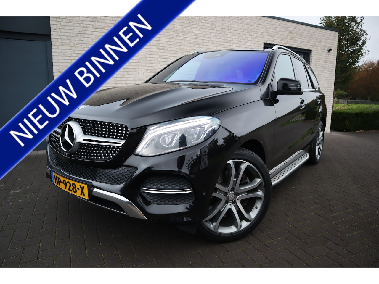 Mercedes-Benz GLE-Klasse - 500 e 4MATIC Panoramadak Luchtvering Trekhaak  Interieur voorverwarming. Etc. Etc. - AutoWereld.nl
