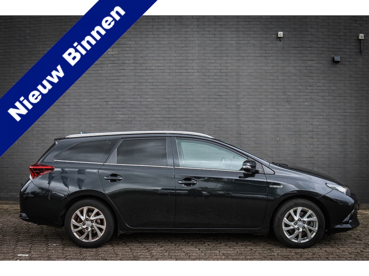 Toyota Auris Touring Sports - 1.8 Hybrid Dynamic Nieuw binnen; Jouw droomauto? - AutoWereld.nl