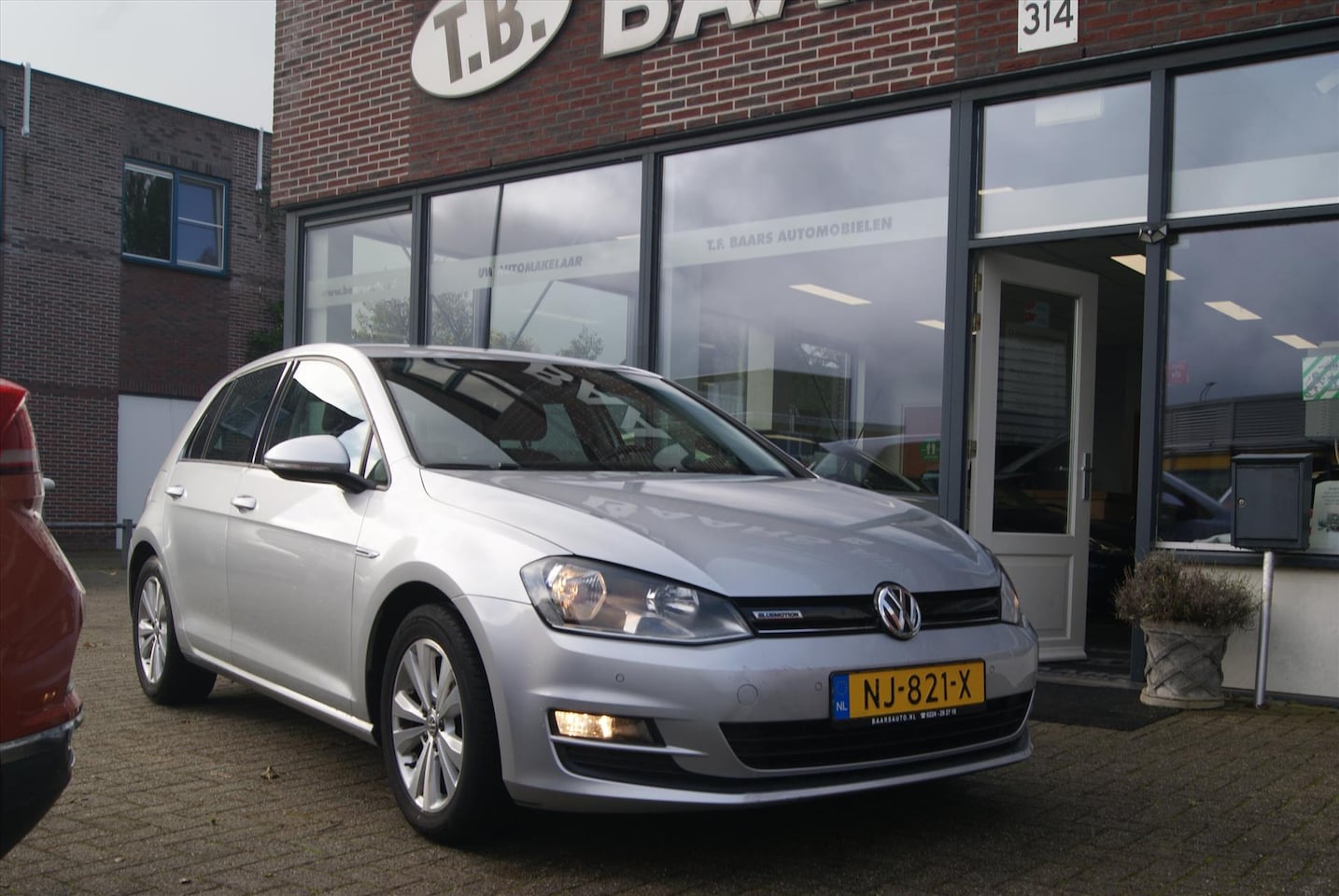 Volkswagen Golf - 1.0 TSI 115pk BlueMotion DSG Comfortline - AutoWereld.nl