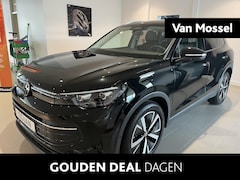 Volkswagen Tiguan - 1.5 eTSI Life Edition | Panoromadak | Comfortpack | Trekhaak | Carplay | Adaptieve Cruise