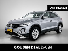 Volkswagen T-Roc - 1.0 TSI Life | 115 PK | Digital Cockpit | Parkeersensoren | Navigatie | Park Assist | Navi