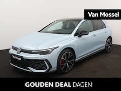 Volkswagen Golf - 1.5 eHybrid GTE 272 PK | Panoramadak | Navigatie | Black style | Apple Carplay | IQ Lights