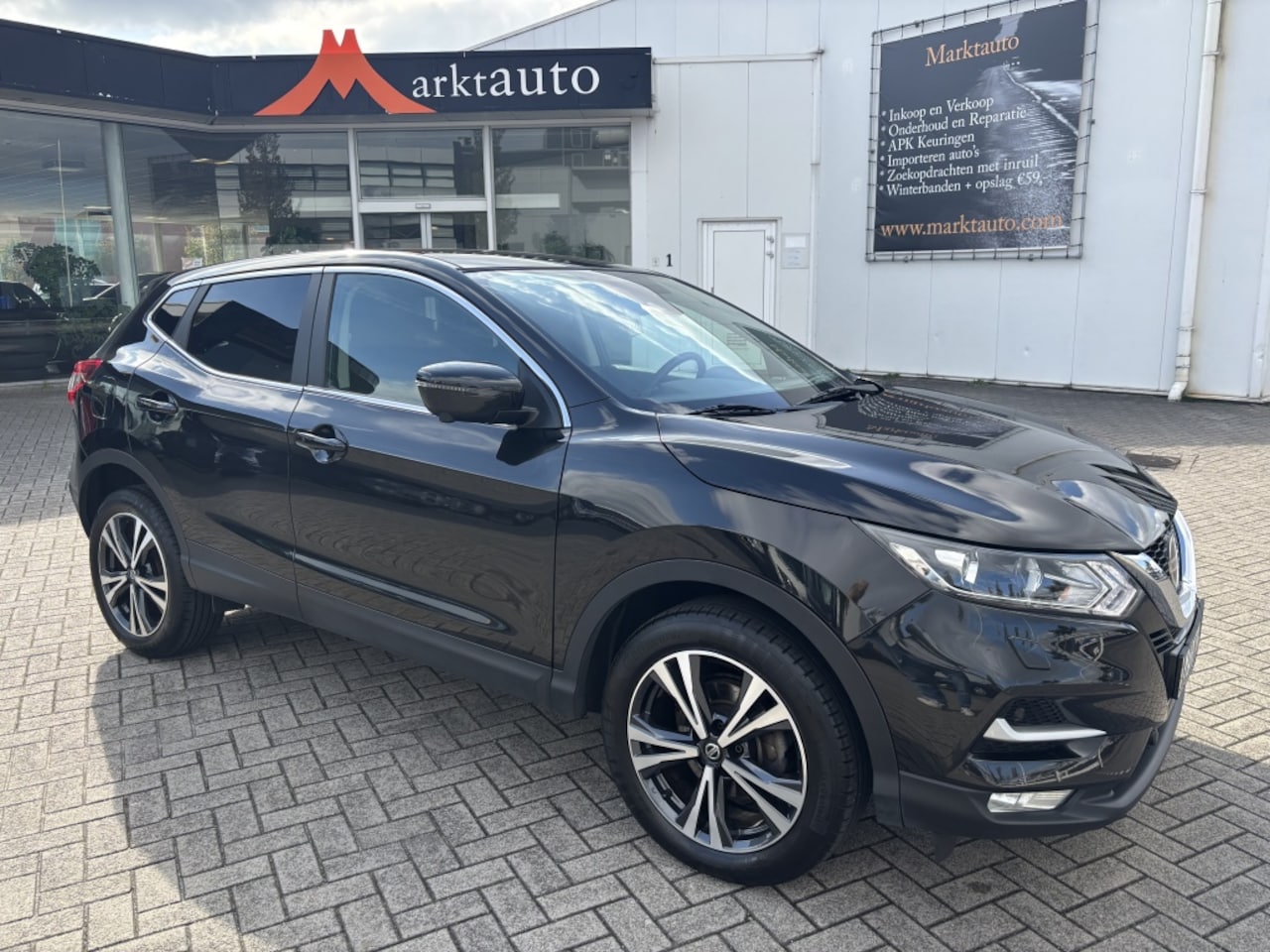 Nissan Qashqai - 1.3 DIG-T N-Connecta Navi 360 Camera Stoelverwarming - AutoWereld.nl