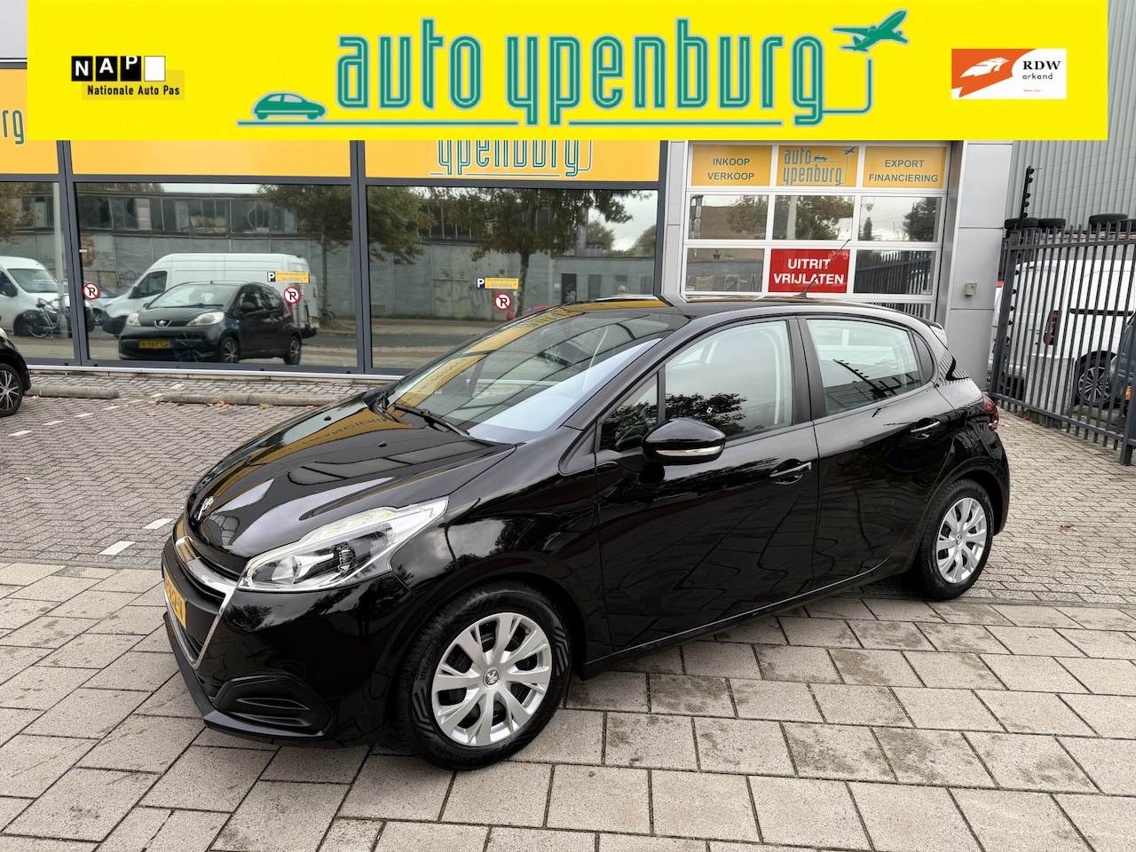 Peugeot 208 - 1.2 PureTech Active * 129.348 Km * Navi * Airco * Cruise Control * - AutoWereld.nl