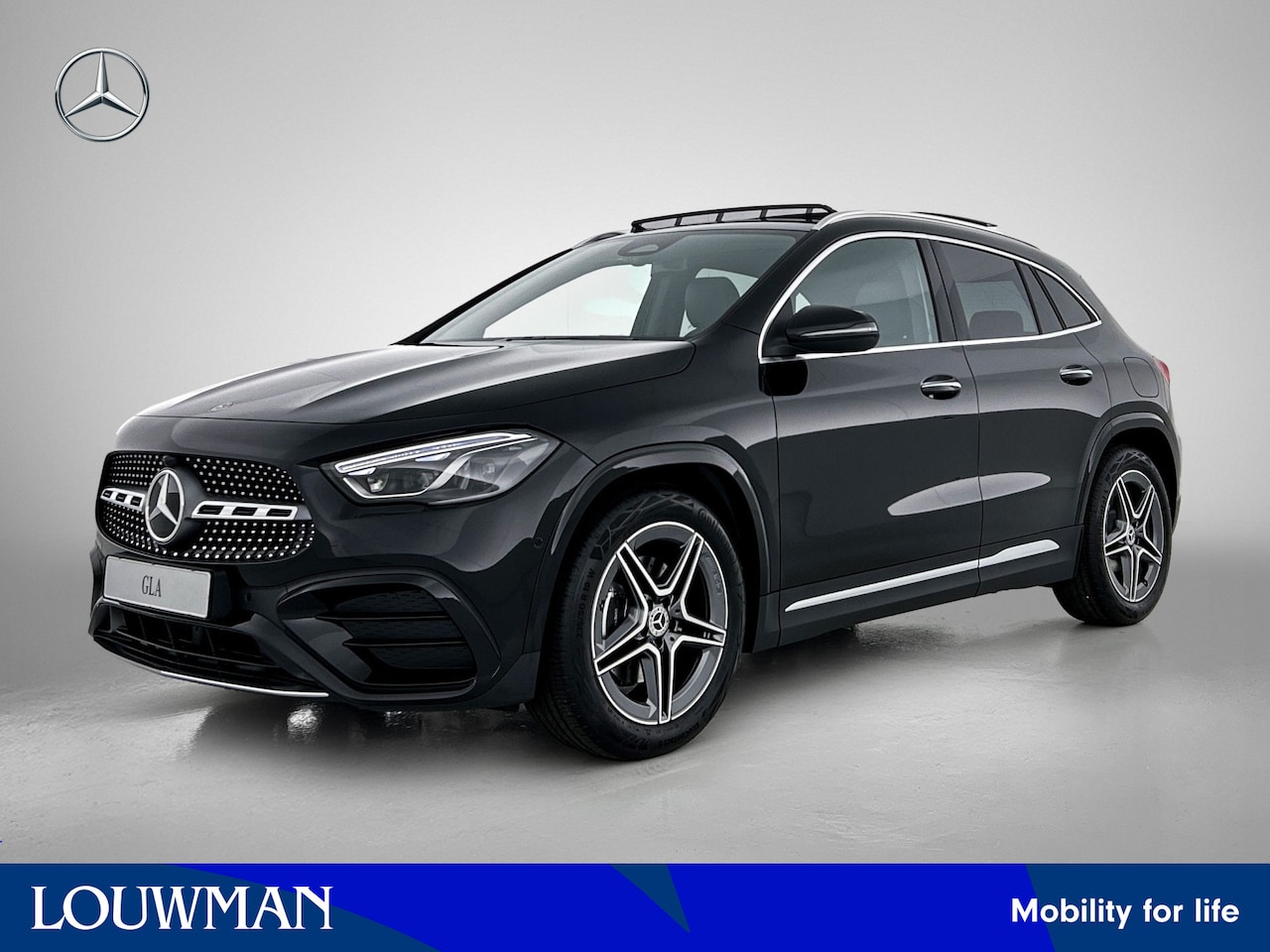 Mercedes-Benz GLA-Klasse - 180 Business Solution AMG | Trekhaak | Advanced Sound System | Multibeam LED | Panoramasch - AutoWereld.nl