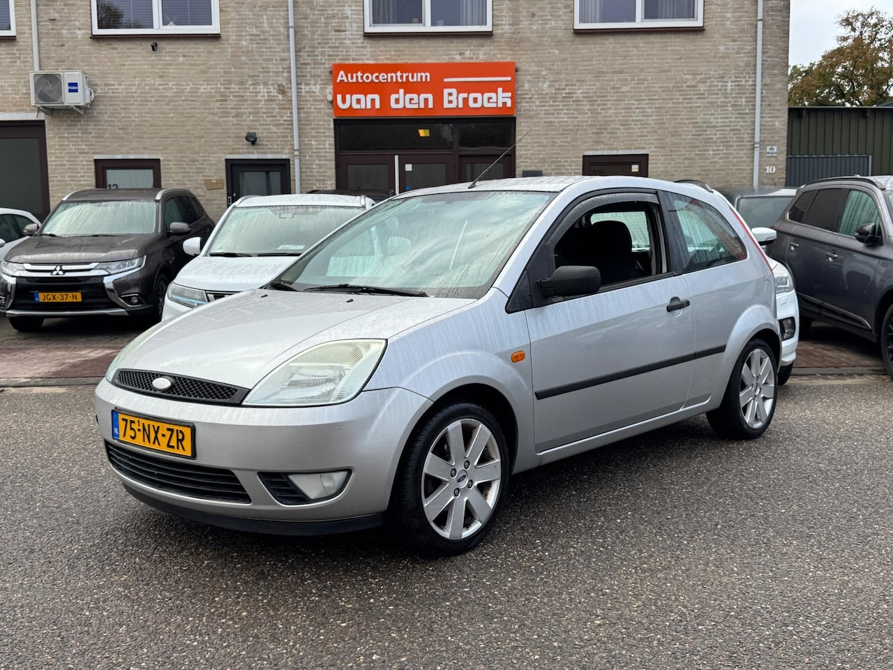 Ford Fiesta - 1.3 Futura Airco Apk 29.09.2026 Elec Pakket Lmv Trekhaak - AutoWereld.nl