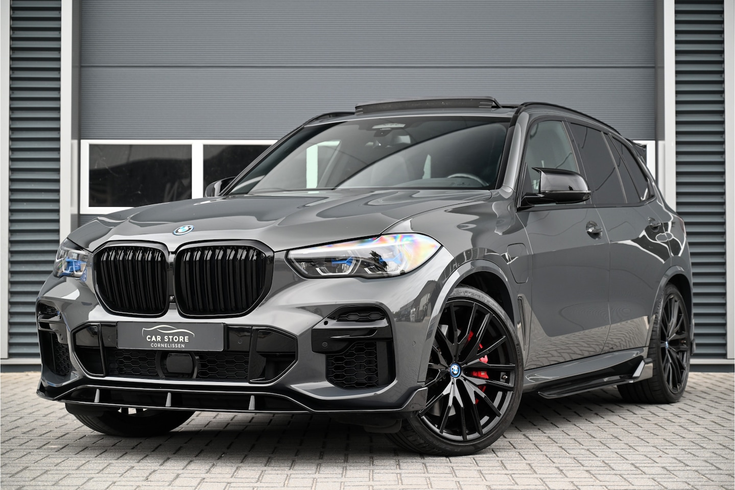 BMW X5 - xDrive45e M-SPORT / PANO / AERO PACK / DRAVIT / LEDER INDIVIDUAL / CARBON / LASER / HUD / - AutoWereld.nl