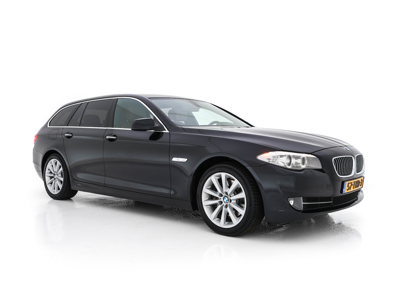 BMW 5-serie Touring - 528i High Executive Aut. *LUXURY-LEATHER | XENON | HIFI-SOUND | HEATED-COMFORTSEATS | NAVI - AutoWereld.nl