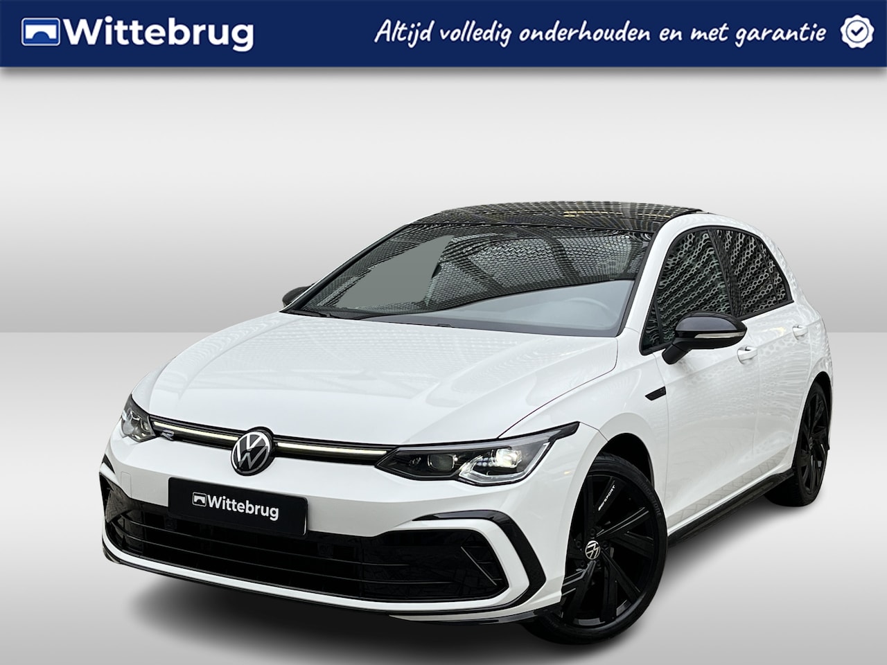Volkswagen Golf - 1.5 eTS 131PK I R-Line Business+ / Panoramadak / R-Line Interieur + Exterieur / LED Matrix - AutoWereld.nl