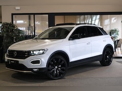 Volkswagen T-Roc - 1.5 TSI Sport 150PK DSG Pano Led Virtual Cam Trekhaak