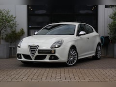 Alfa Romeo Giulietta - 1.4 T Turbo Sportiva TCT Automaat - XENON - LEDER - STOEL VERW - D.RIEM + W.P REC V.V
