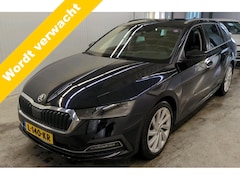 Skoda Octavia Combi - 1.0 e-TSI Automaat Business Edition Plus Navigatie Panoramadak Trekhaak Camera Carplay Key