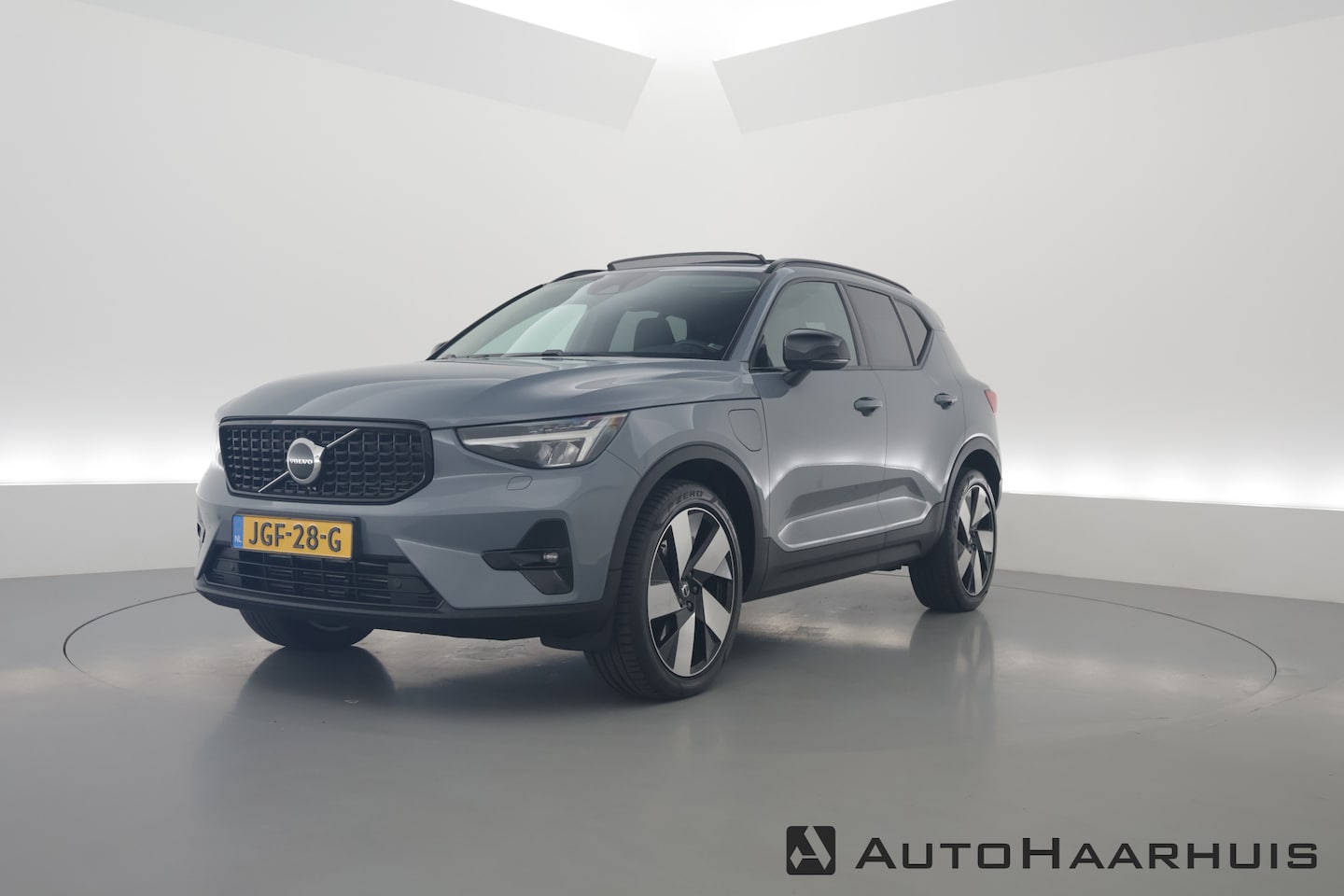 Volvo XC40 - T5 Recharge Ultimate Dark | Pano | Pilot Assist | Camera | Leder | Elek. Stoelen | 20'' - AutoWereld.nl