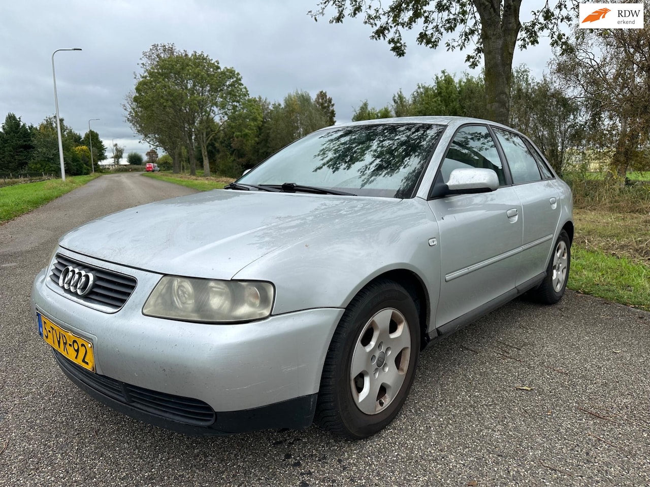 Audi A3 - 1.6 Ambiente|5drs|automaat|lees tekst - AutoWereld.nl