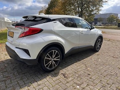 Toyota C-HR - 1.8 Hybrid Dynamic