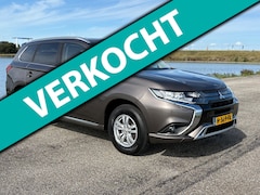 Mitsubishi Outlander - 2.4 PHEV Pure/Cam/Ecc/Plug in/NL/1eig
