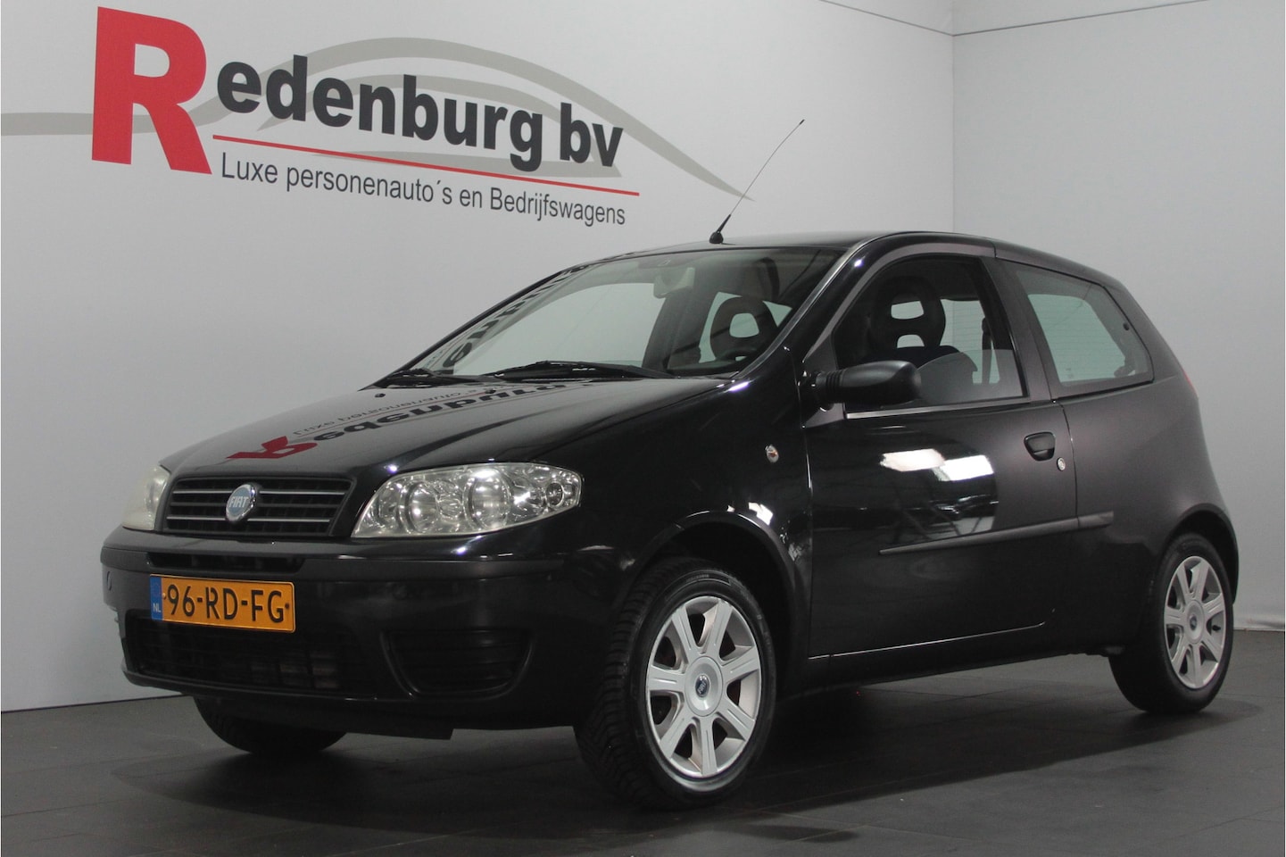 Fiat Punto - 1.2 Young - Airco / Lichtmetalen velg 15'' - AutoWereld.nl