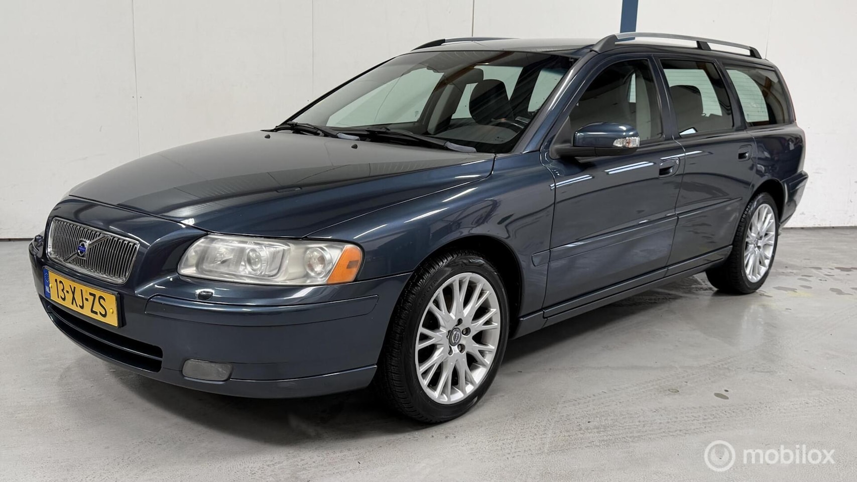 Volvo V70 - 2.4 Edition Sport NL-AUTO / COMPLEET ONDERHOUDEN - AutoWereld.nl