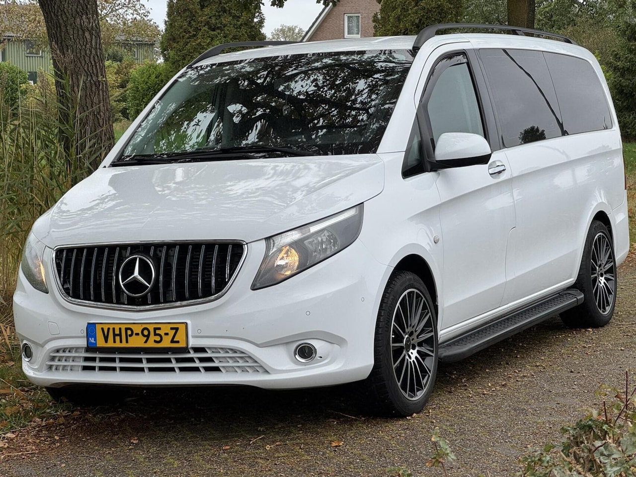 Mercedes-Benz Vito - Bestel 111 CDI Lang DC Comfort bj 2017 Airco - AutoWereld.nl