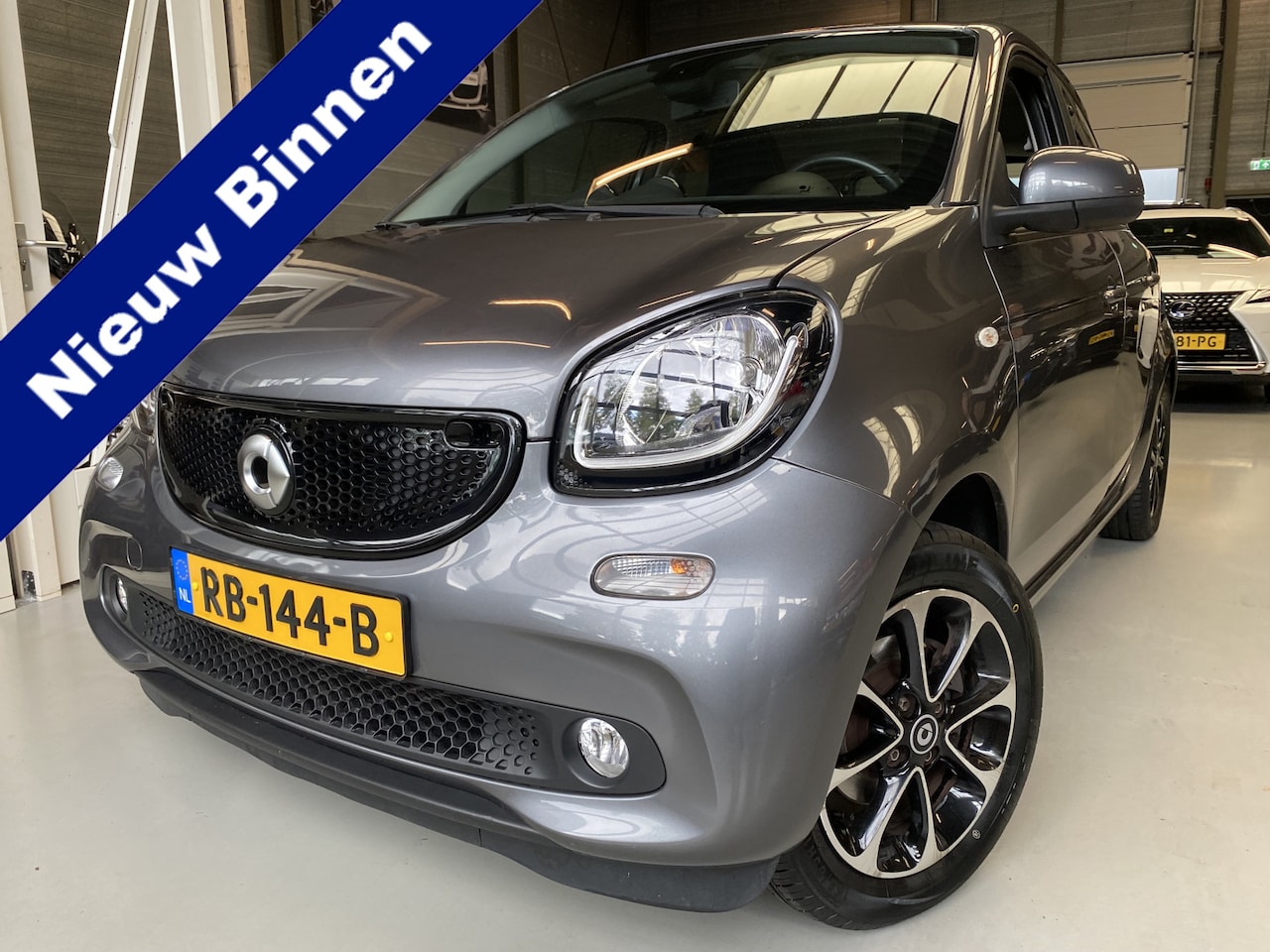 Smart Forfour - 1.0 Turbo Passion Airco, Cruise, Clima - AutoWereld.nl
