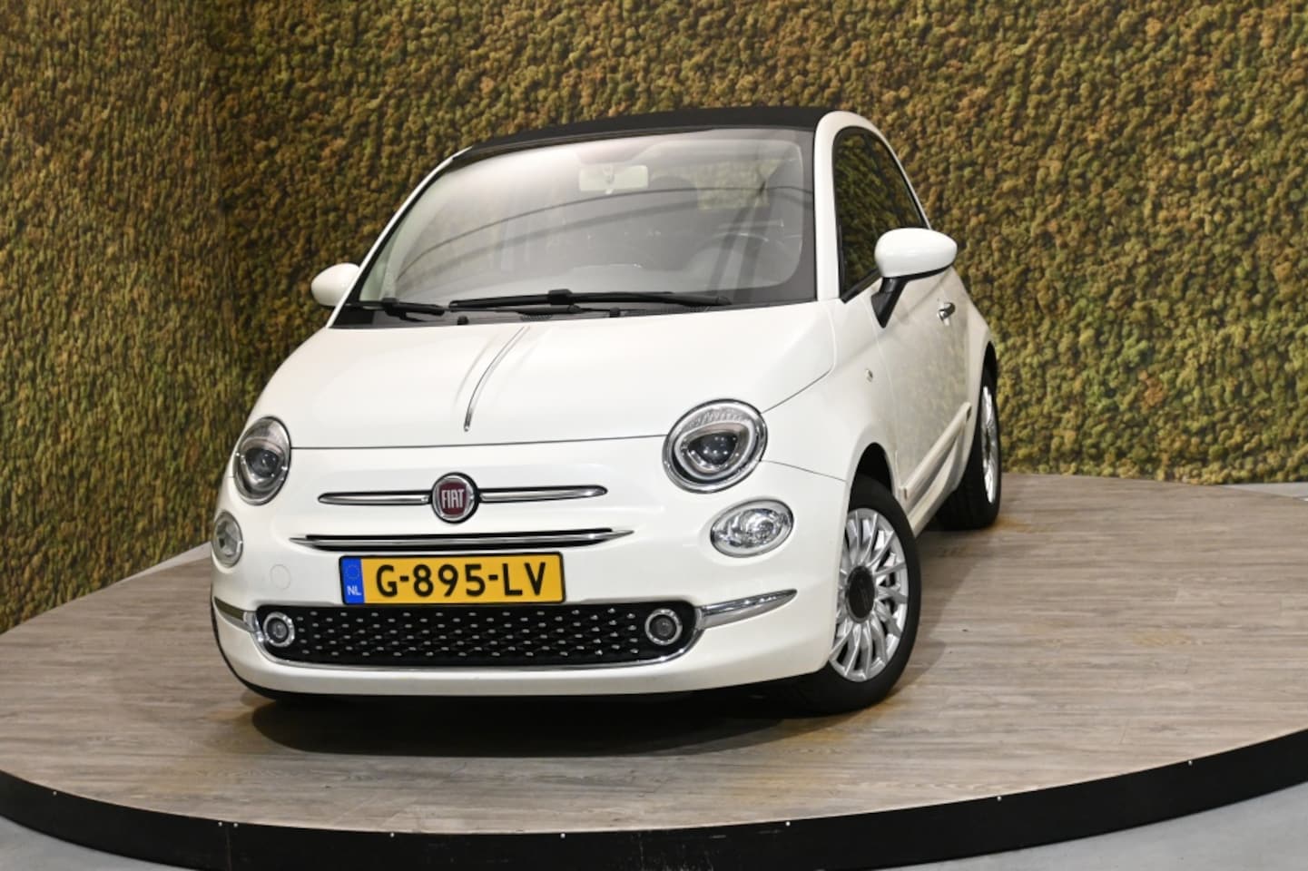 Fiat 500 C - 1.2 Lounge Cabrio | Airco | PDC - AutoWereld.nl