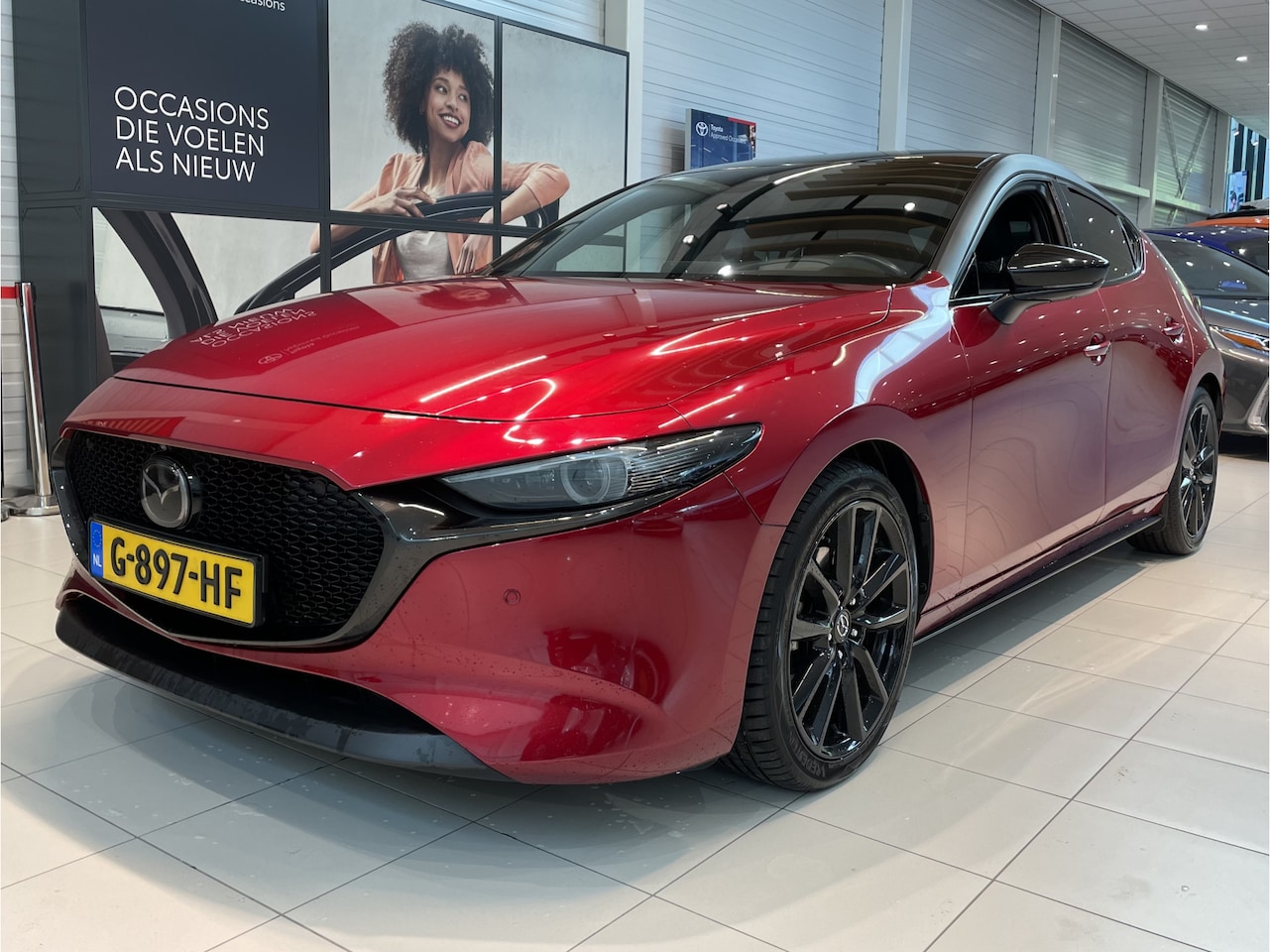 Mazda 3 - 2.0 e-SkyActiv-X M Hybrid 180 Luxury | Apple Carplay Android Auto | fabrieksnavi | Trekhaa - AutoWereld.nl