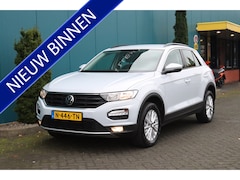 Volkswagen T-Roc - 1.5 TSI Style DSG AUT. CARPLAY|TREKH|ADAPT.CRUISE|NAV|PDC|LMV|ECC 1'EIG