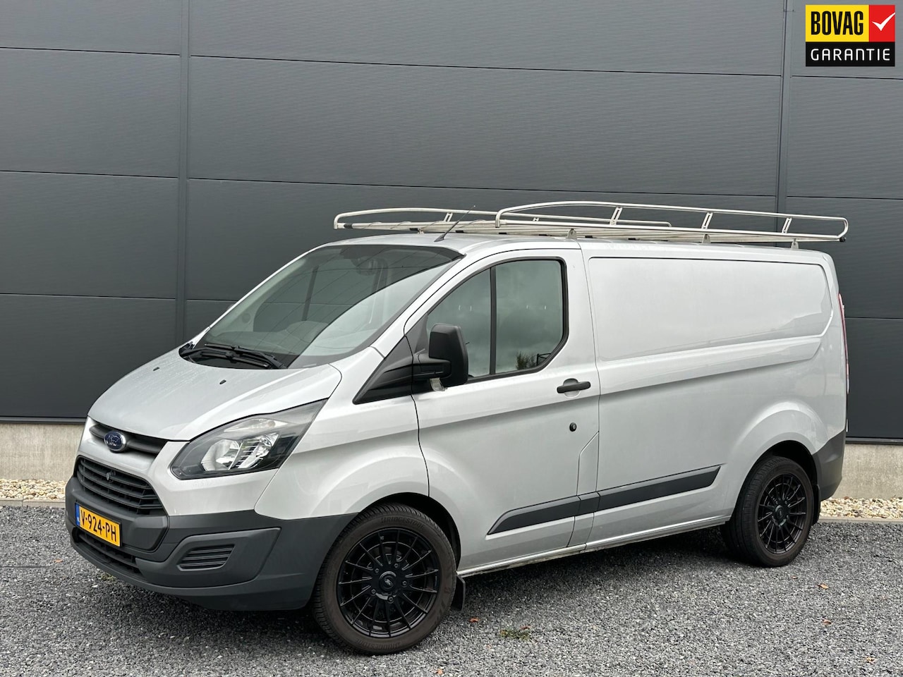 Ford Transit Custom - 250 2.2 TDCI L1H1 Base Radio | Trekhaak | Imperiaal - AutoWereld.nl