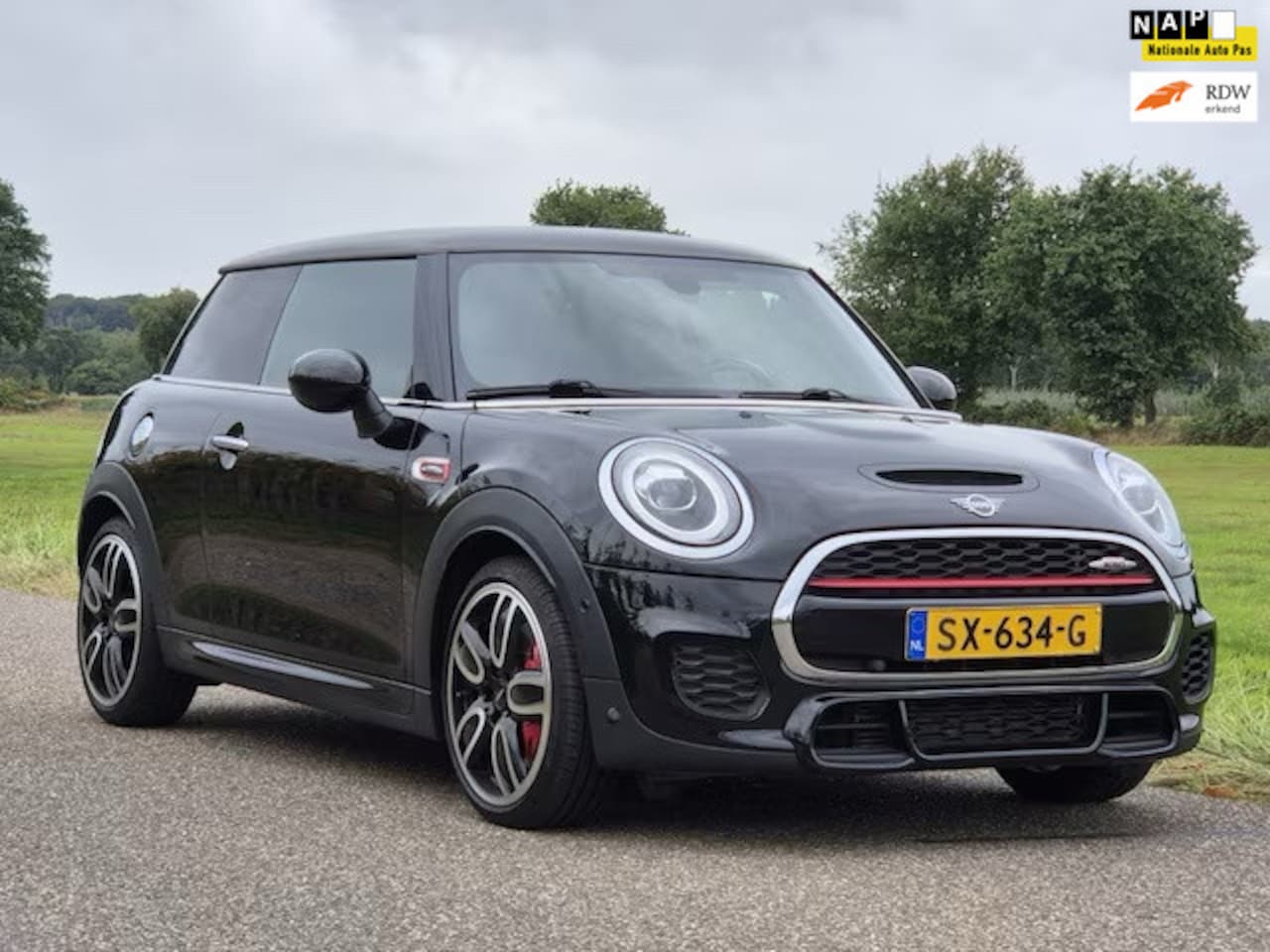 MINI John Cooper Works - Mini 2.0 JCW-Chili *Automaat| 170kw-231pk! | Z.G.A.N.!! - AutoWereld.nl
