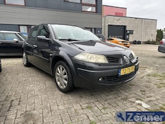 Renault Mégane - 1.6-16V Business Line