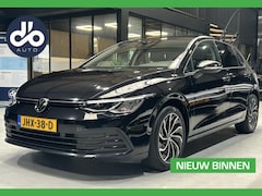 Volkswagen Golf - 1.0 eTSI 110pk AUTOM. Life DIGI DASHB. TREKHAAK I NAVI + CAMERA I PDC V+A I FULL LED