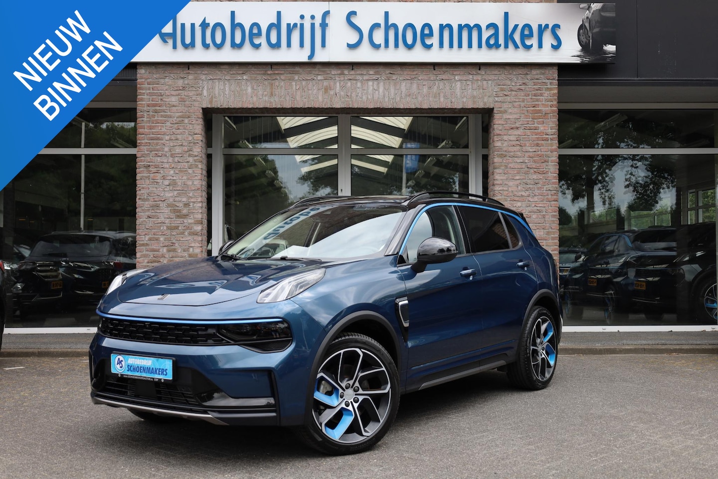 Lynk & Co 01 - 1.5 261PK! 6.6Kwh LADEN! 360-CAMERA PANO/SCHUIF INFINITY DAB NAVI CARPLAY CAMERA STOELVERW - AutoWereld.nl