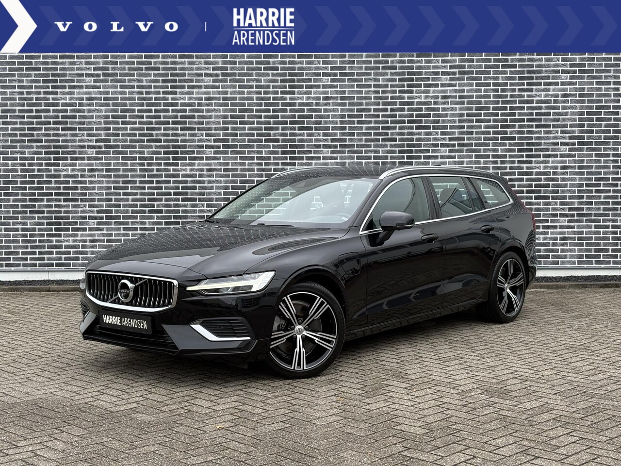 Volvo V60 - 2.0 T6 Plug-in hybrid AWD Plus Bright | Long Range | 360 Camera | 19" LM | Verw. voorstoel - AutoWereld.nl