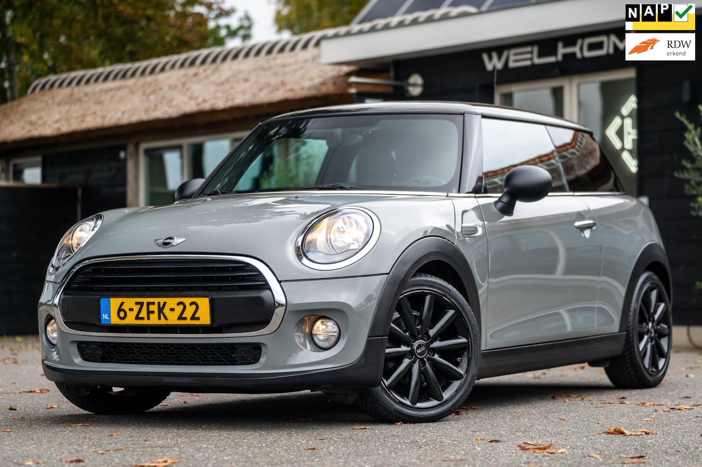 MINI One - Mini 1.2 Salt Business Airco I Cruise I Half Leder I Navigatie I 17 Inch I Rook en geurvri - AutoWereld.nl