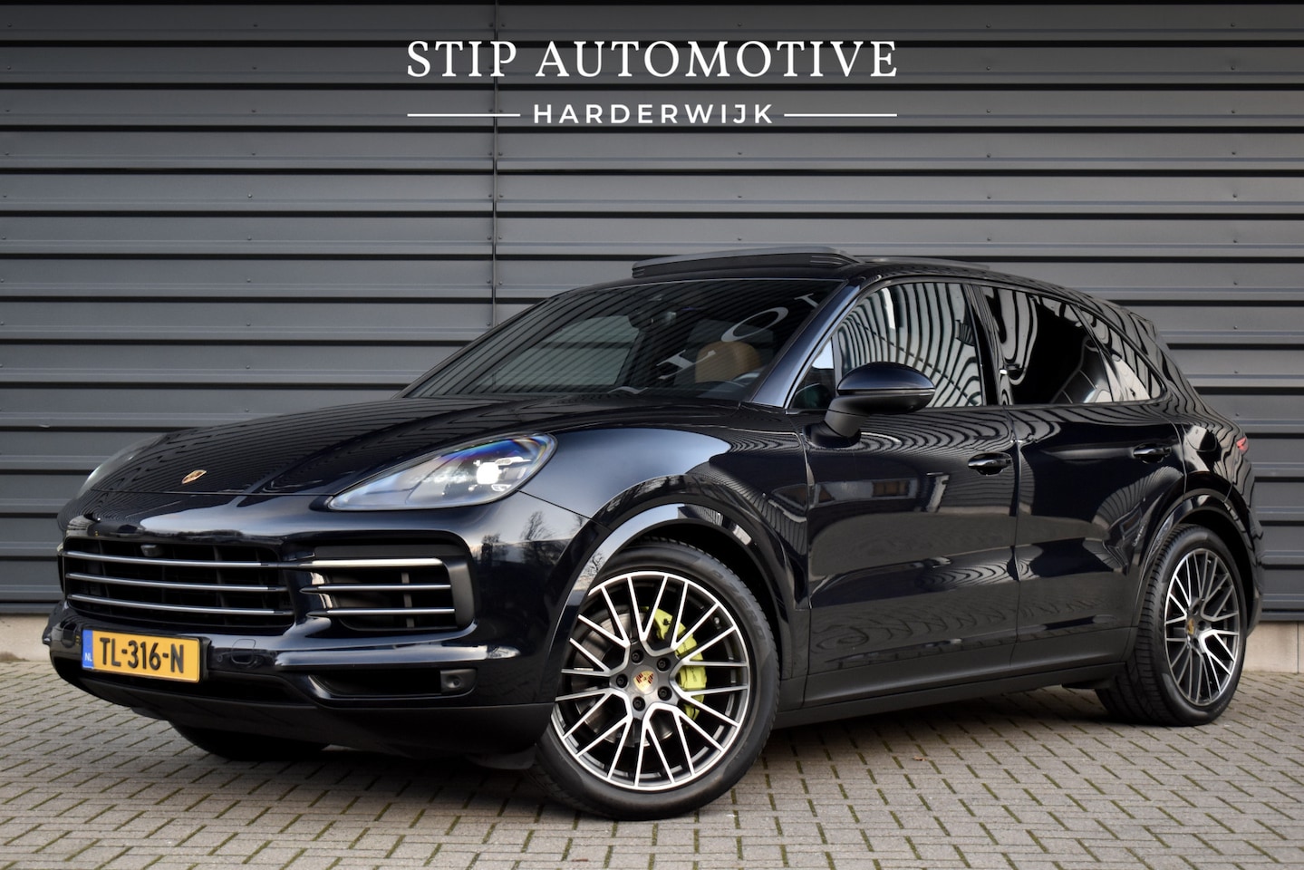 Porsche Cayenne - 3.0 E-Hybrid 462pk | Panoramadak | Trekhaak | 360 Camera | Sport Chrono | Bose | Stuurverw - AutoWereld.nl