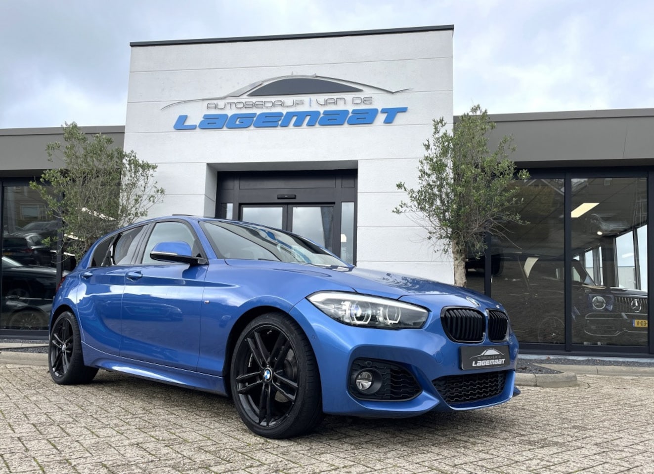 BMW 1-serie - 118i M-Sport | Pano | Camera | Leder | Org. NL | - AutoWereld.nl