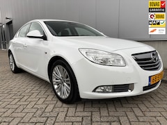 Opel Insignia - 1.4 Turbo EcoFLEX Business Edition / Trekhaak / Navigatie