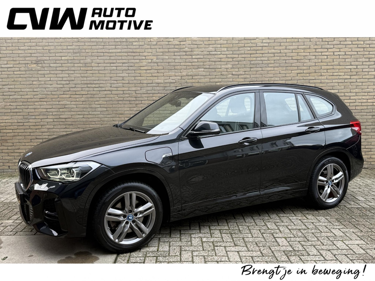 BMW X1 - xDrive25e PHEV 55.000km! | M-pakket | Navigatie | Cruise control | Sportstoelen | Stoelver - AutoWereld.nl