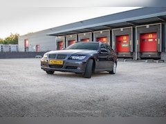 BMW 3-serie Touring - 318i High Executive Volleder | Sportuitlaat | dealer onderhouden | 2e eigenaar