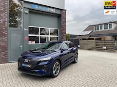 Audi Q4 e-tron - 82 kWh Sportpakket / Panoramadak / Head-up display / Wegklapbare trekhaak / Warmtepomp / M